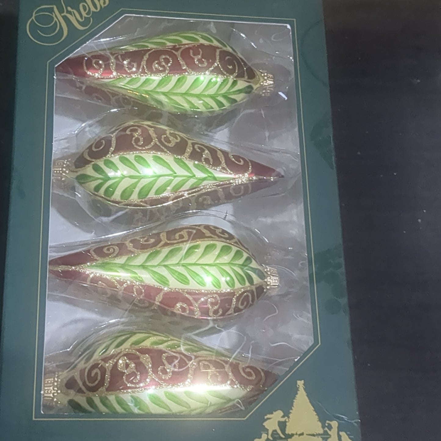 Ornament Chablis Gold Shapes Leaves Scrolls Gold Caps tear droo