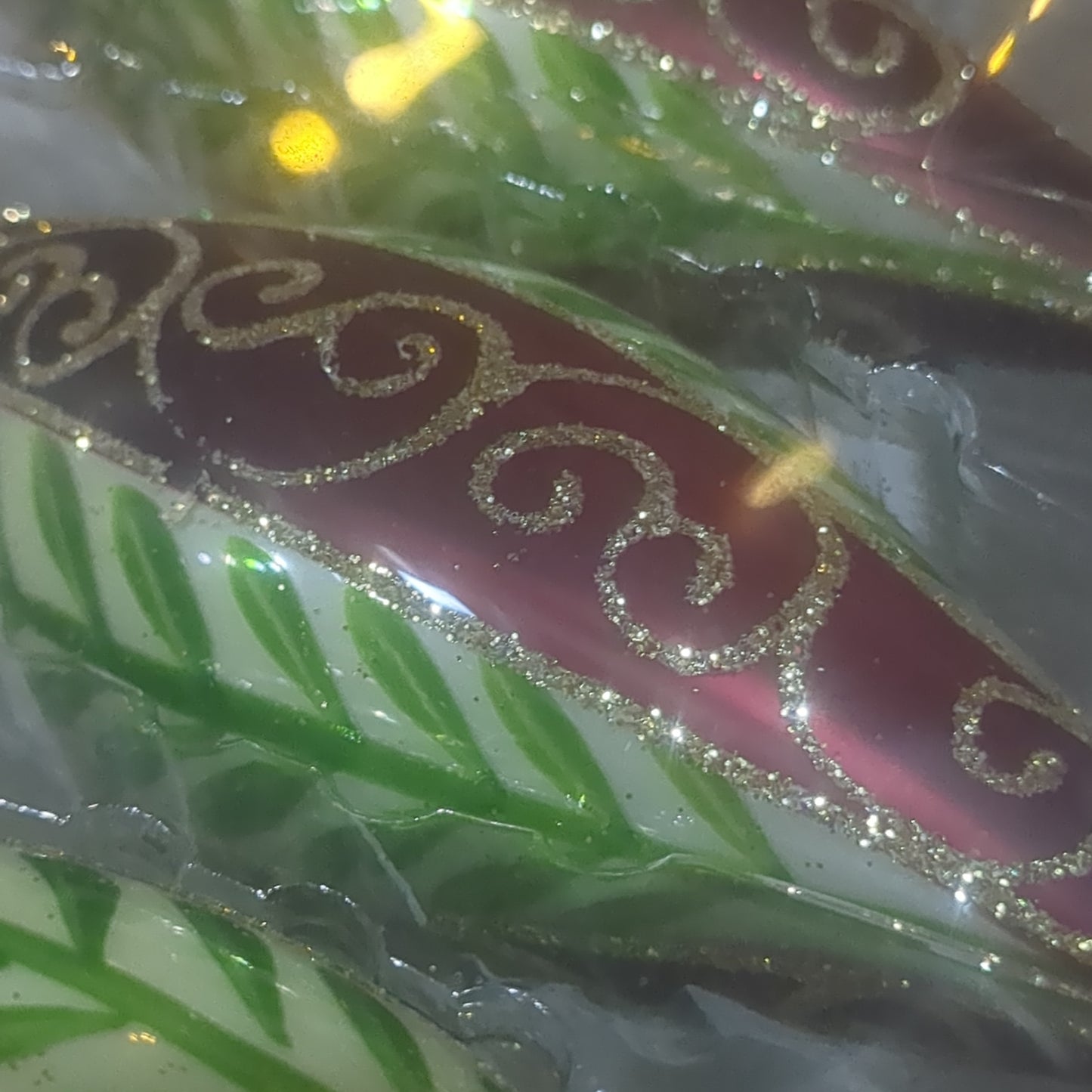 Ornament Chablis Gold Shapes Leaves Scrolls Gold Caps skinny oval