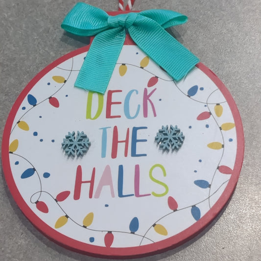 MDF ball ornament Deck the Halls