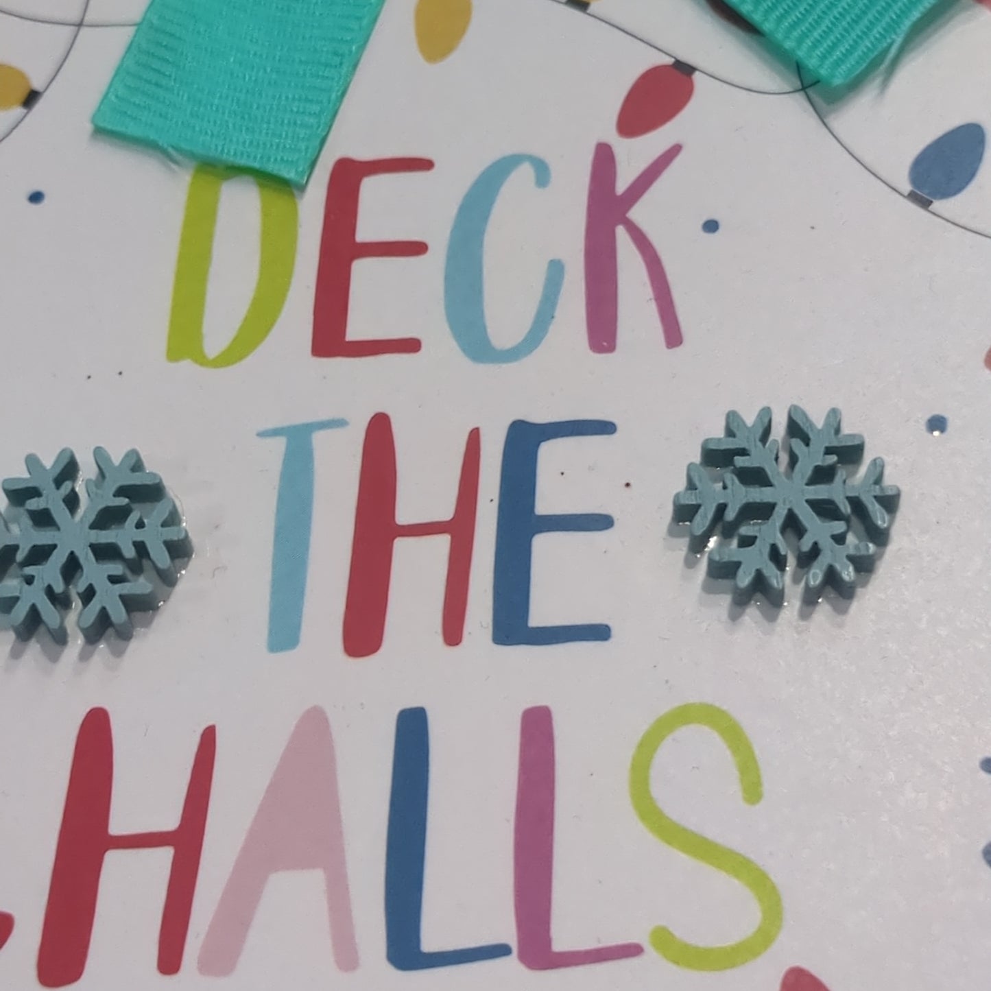 MDF ball ornament Deck the Halls