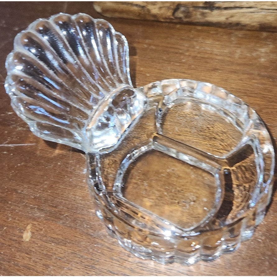 Vintage Retro Sea Shell Salt and Pepper Shakers 1940s