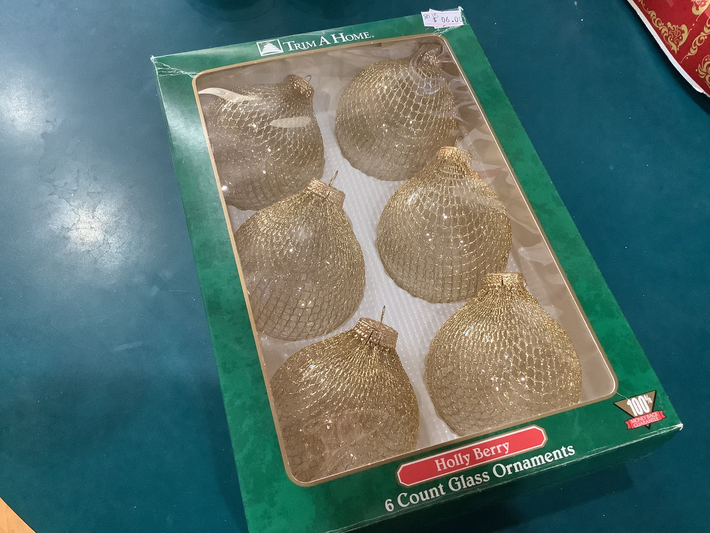 BO15 box of trim a home ornaments