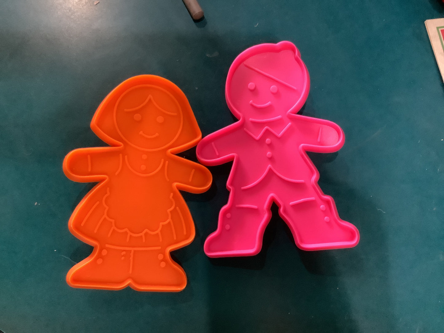 CG4 vintage Hallmark gingerbread cookie cutters
