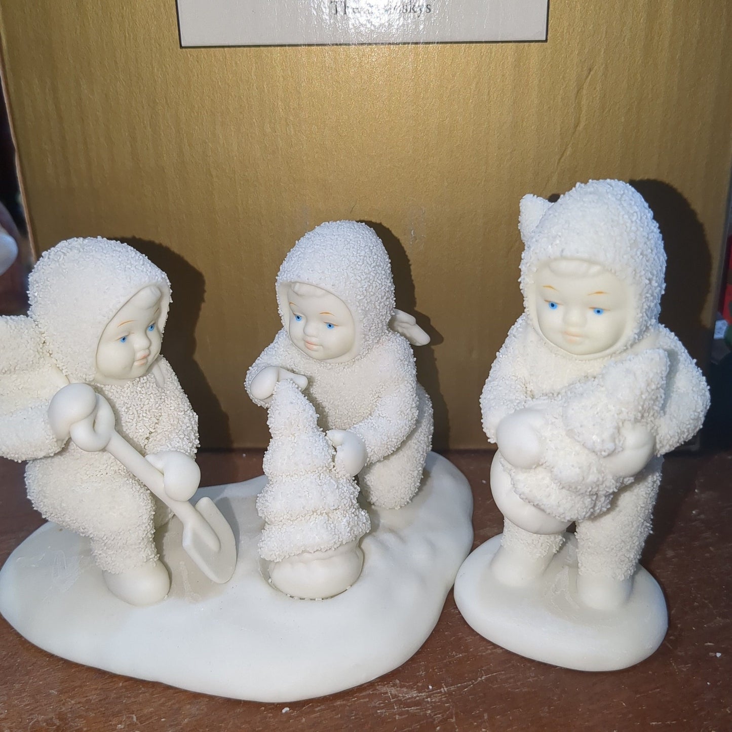 Department 56 Snowbabies “We’ll Plant The Starry Pines” Figurine