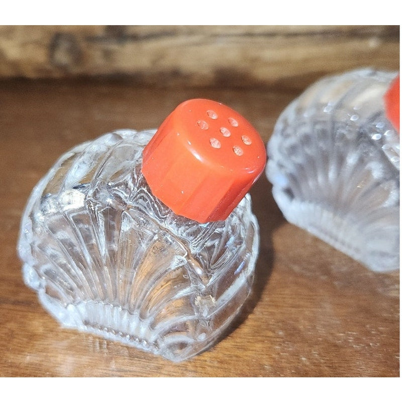 Vintage Retro Sea Shell Salt and Pepper Shakers 1940s