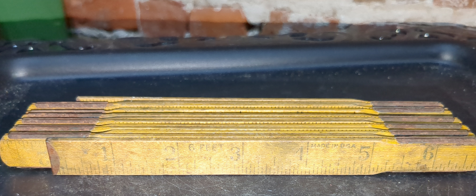 Vintage wooden folding ruler wr1