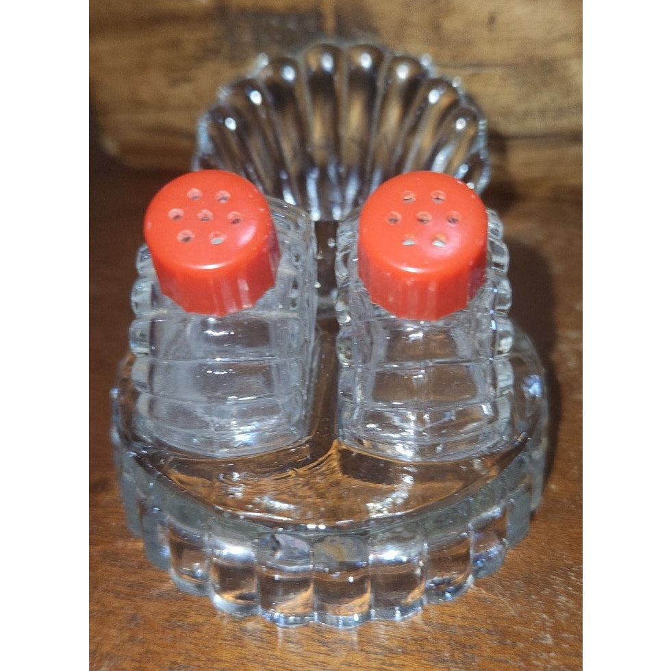 Vintage Retro Sea Shell Salt and Pepper Shakers 1940s