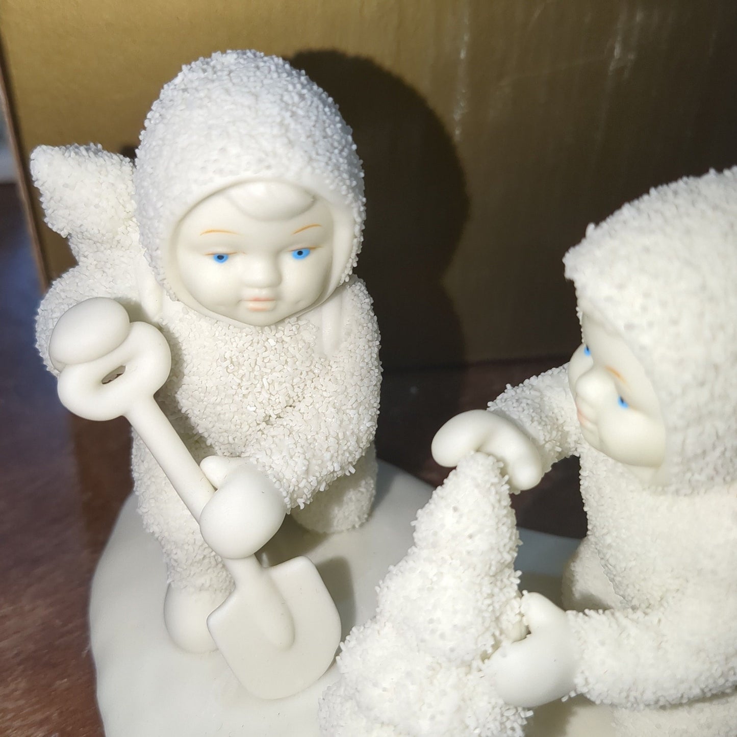 Department 56 Snowbabies “We’ll Plant The Starry Pines” Figurine