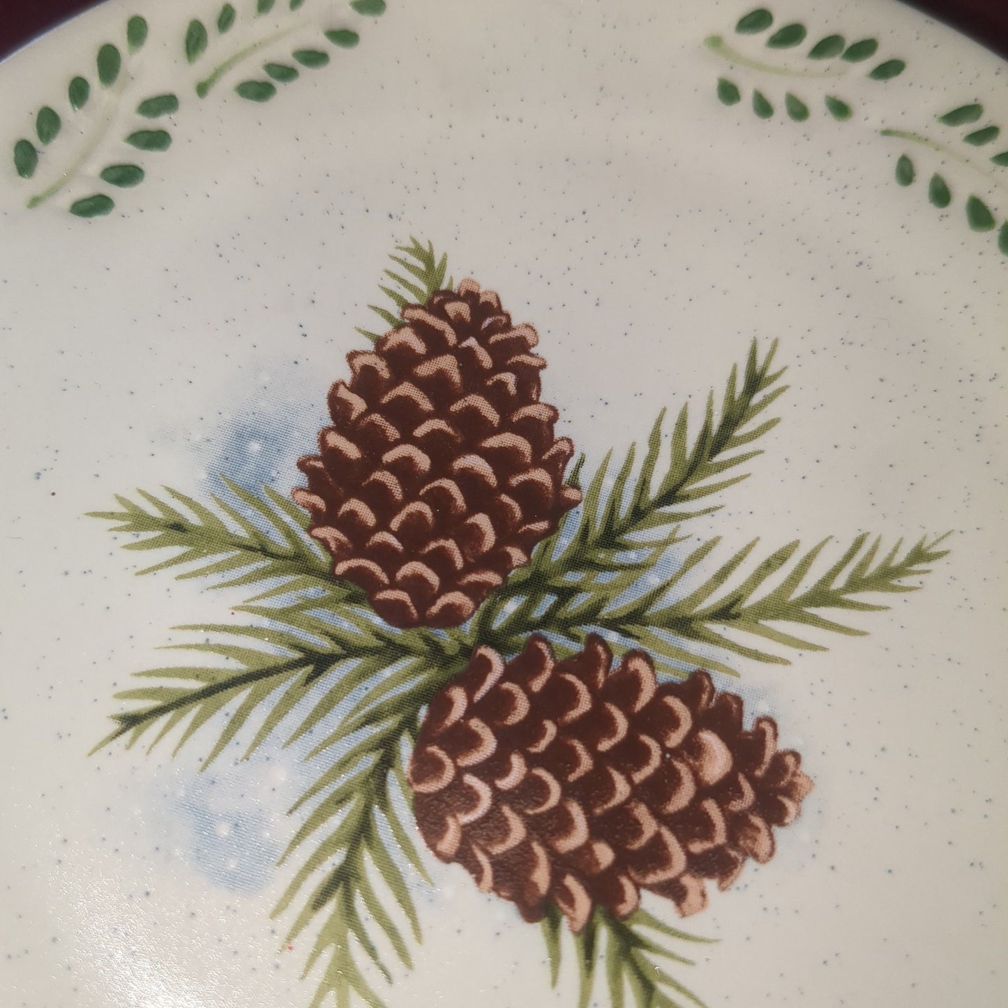 Vintage 4 inch plate from MWW Market 225 pinecones