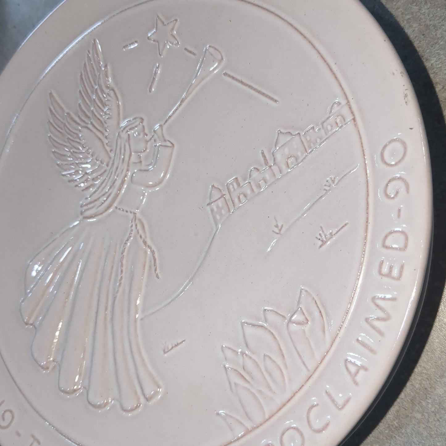 Frankoma plate 1990 the Angels proclaimed