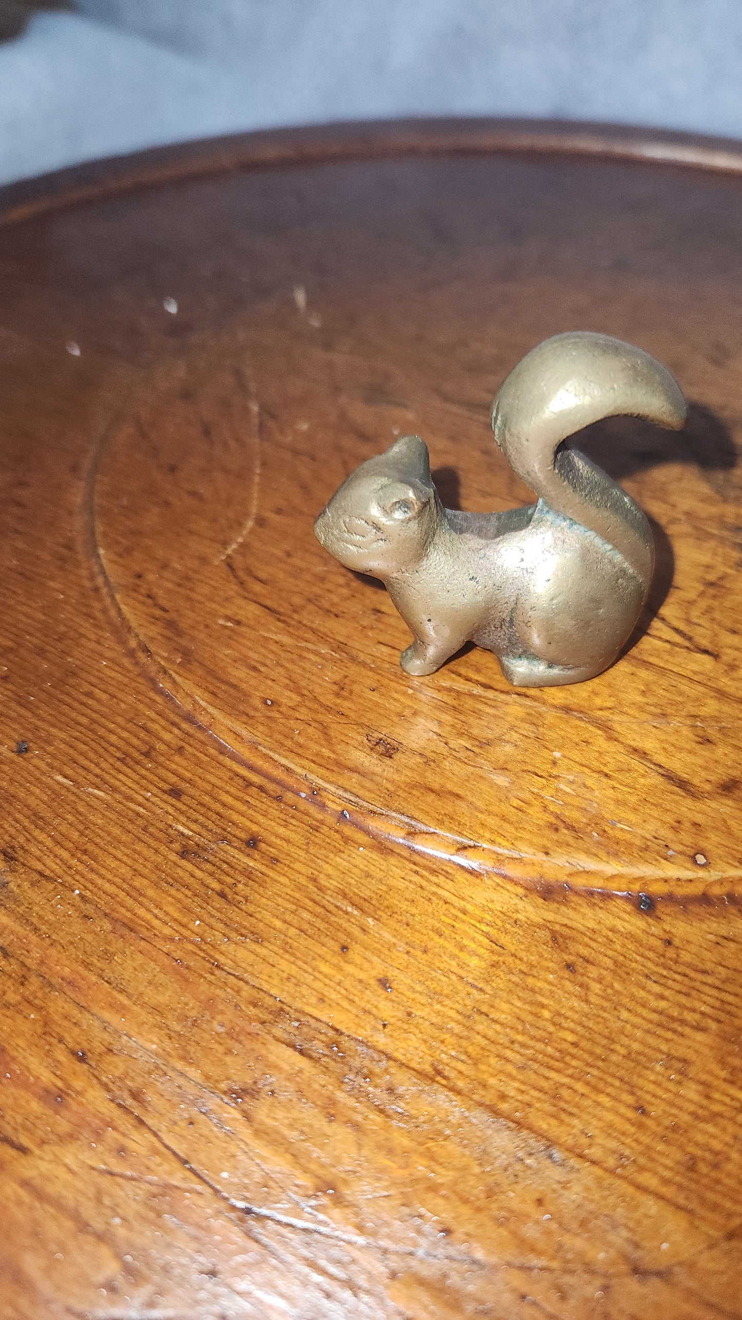 Miniature brass squirrel br90
