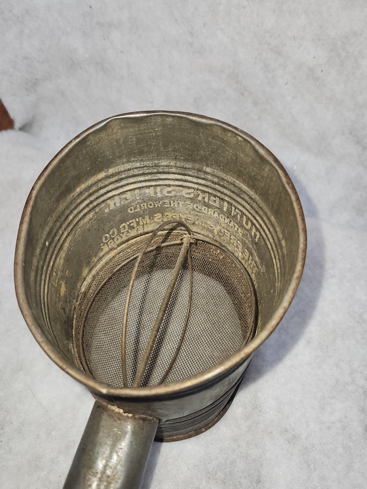 Vintage Hunter's Sifter Hand Crank Flour Sifter Fred J. Meyers Kitchen Gadget ss209
