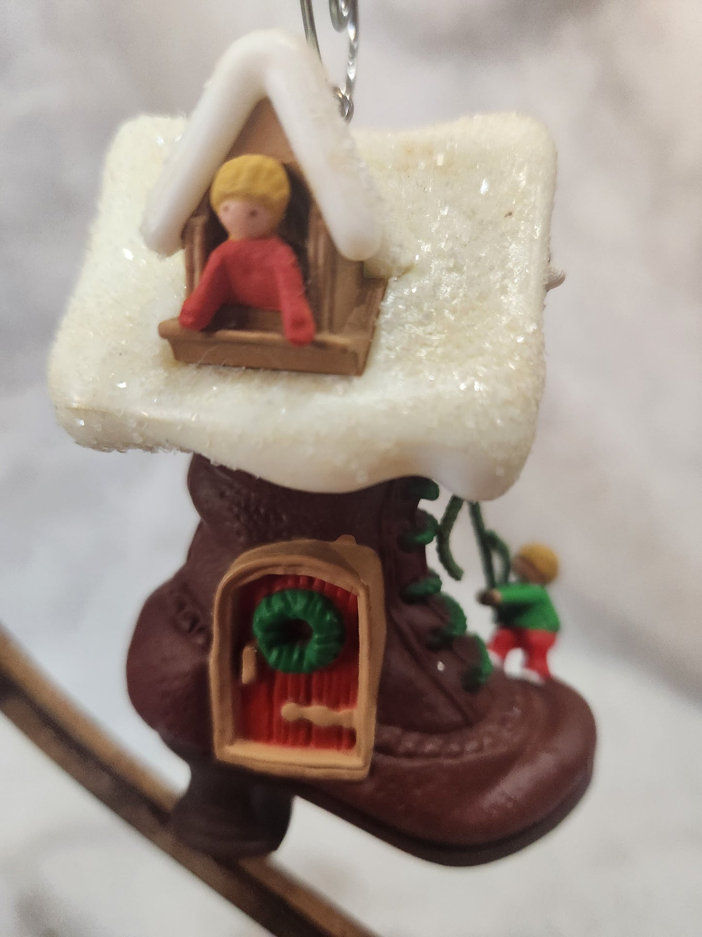 Vintage 1985 Hallmark Keepsake Ornament Old woman who Lives in a Shoe with children