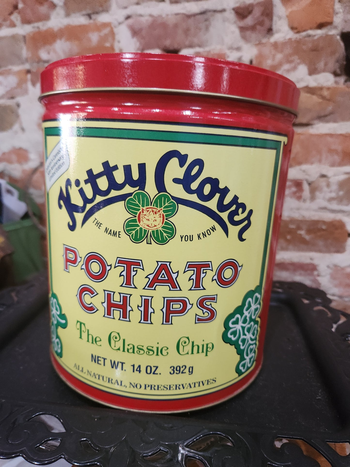 Vintage Kitty Clover Potato Chip Tin 50th Anniversary Limited Edition 14oz 1982 tin1982