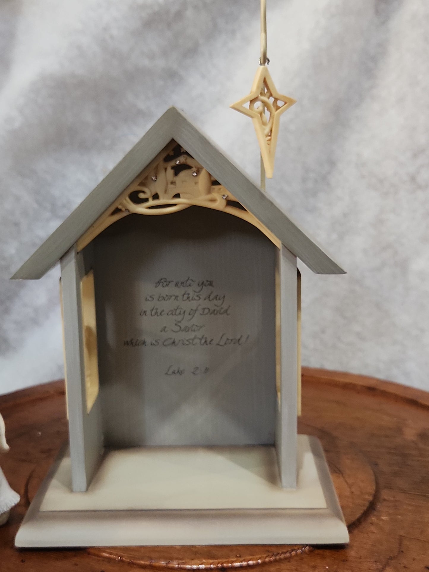 Enesco Nativity with Creche retired 4032062 Mary, Joseph, Jesus SMALL REPAIR DONE ns77