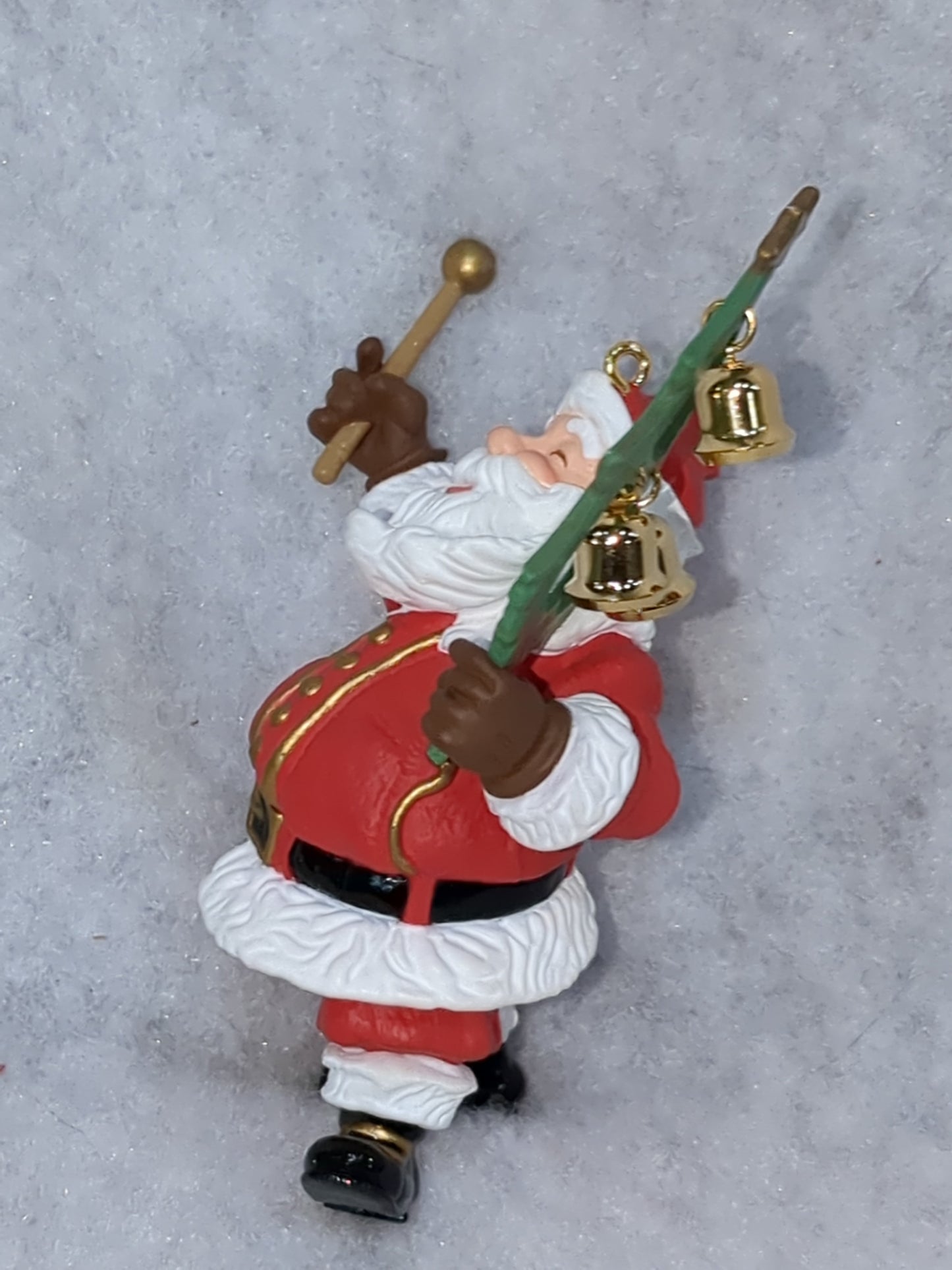 Hallmark keepsake Collectors Club ornament 2000 Jingle Bell Kringle Santa ho43