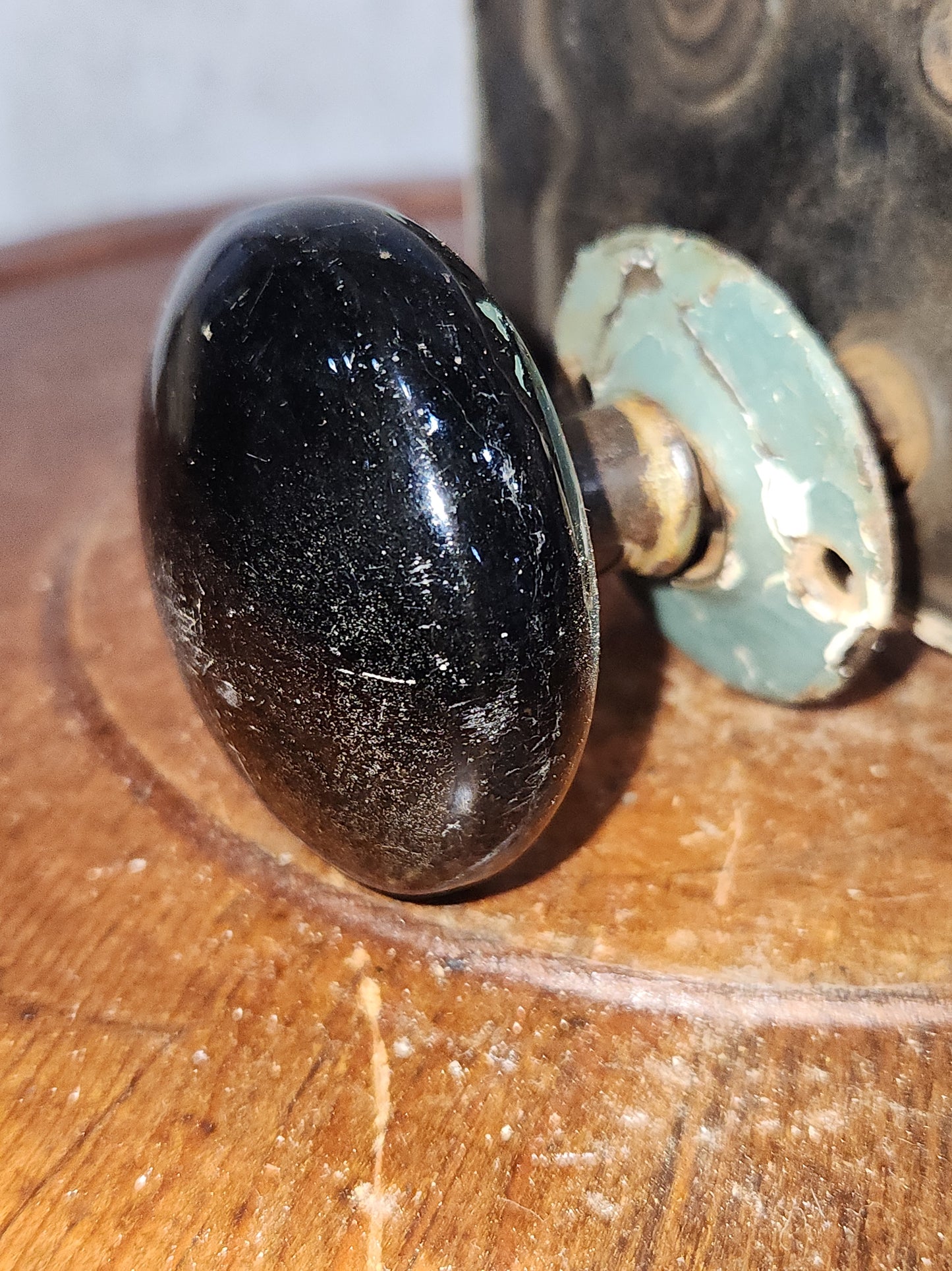 Kn11 Antique Black & White Door Knob and Lock Set kn11