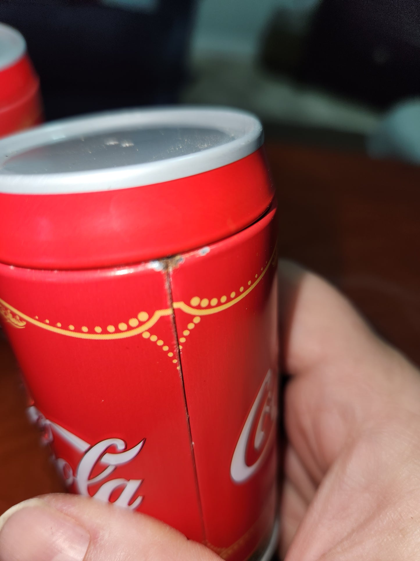 Coca-Cola Coke Collector Metal Can Salt and Pepper Shakers with Caddy Without Box cc109