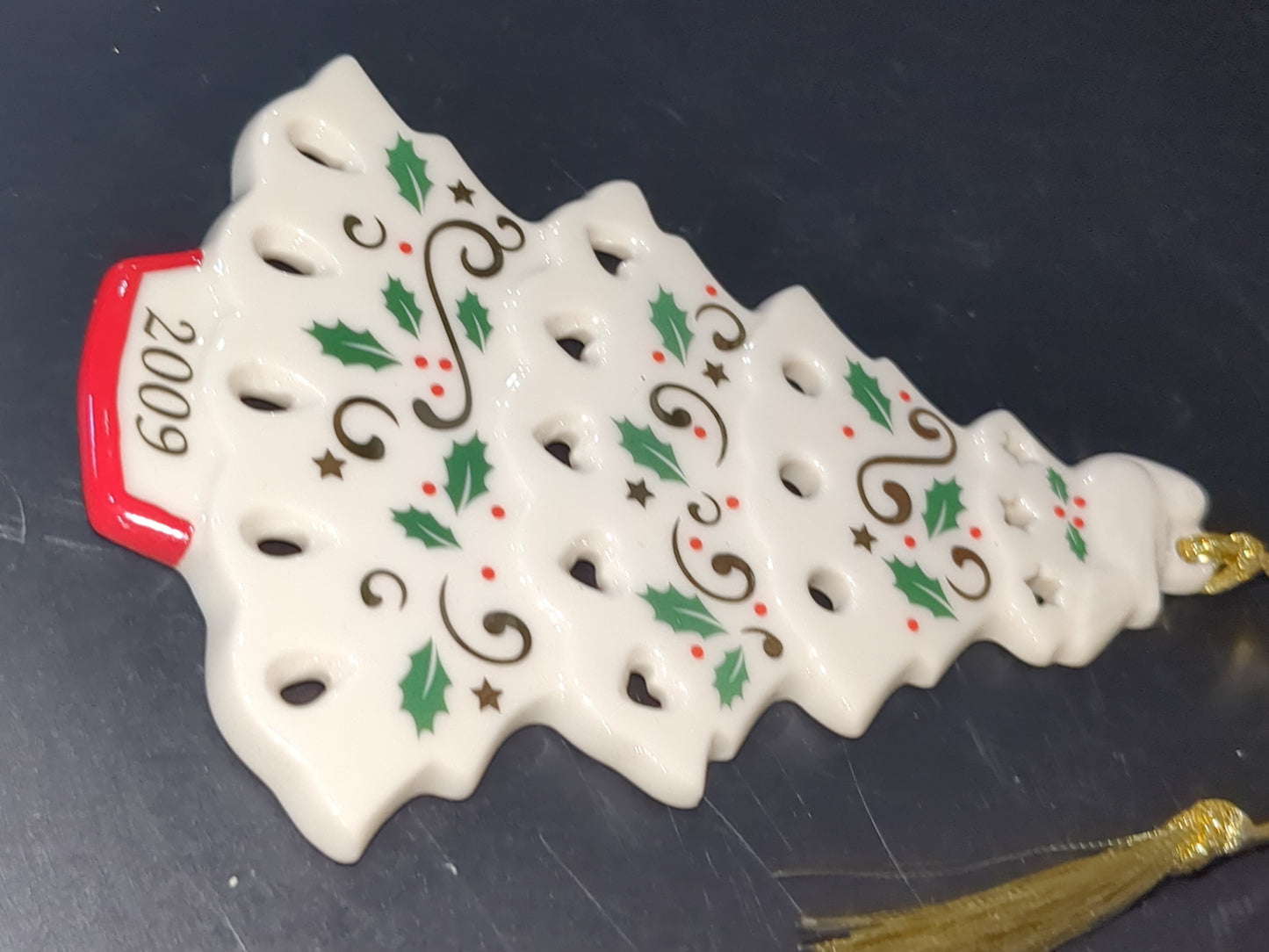 Lenox 2009 Annual porcelain ornament Joyous Tidings Tree Ornament len22