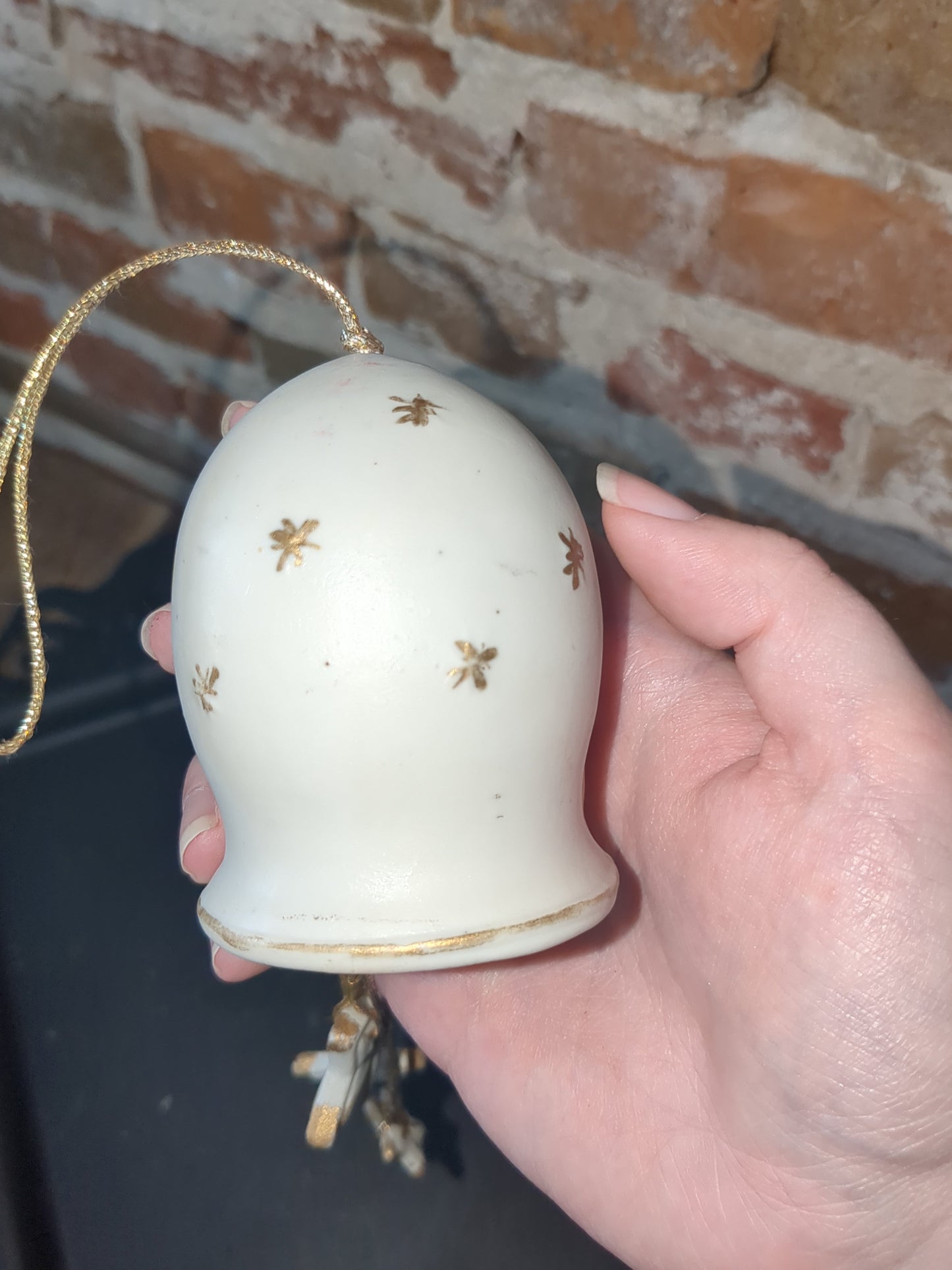 Vintage Jasco Christmas Chimes with Boy in Pajamas, a dog & ceramic stars Taiwan o2578