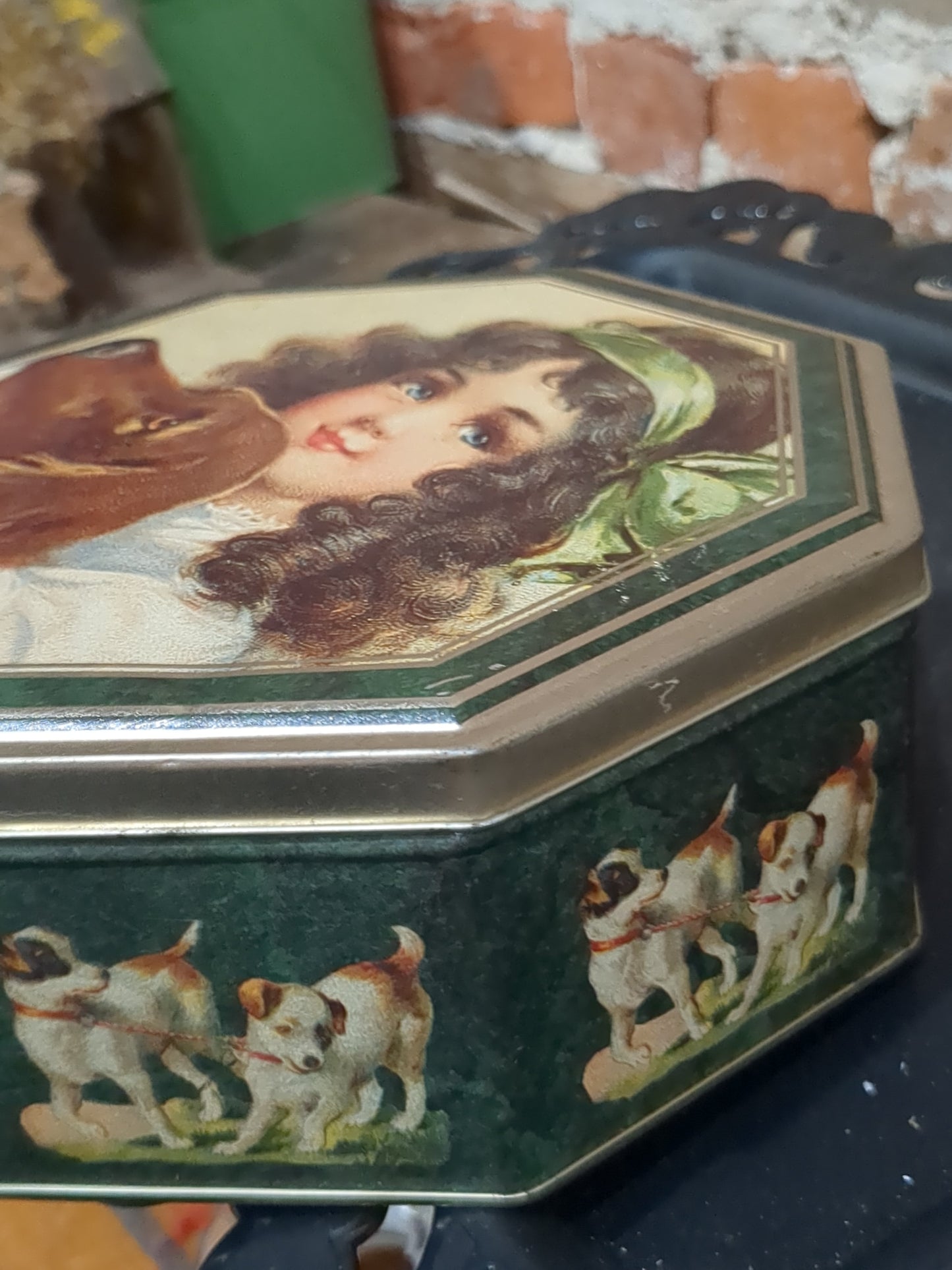 Cookie Victoria Graphics Victorian Blue Eyed Girl and Retriever Octagon Tin 1994 tin1164