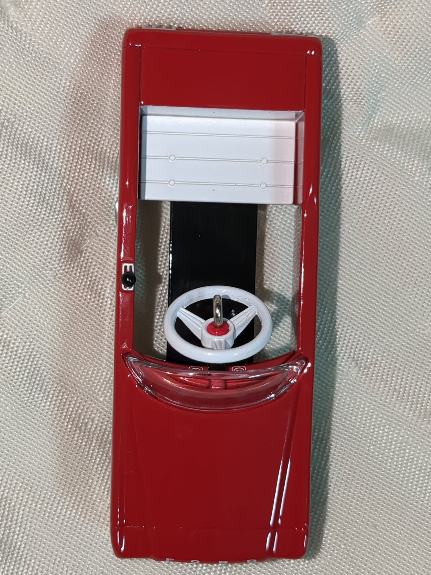 Hallmark 2006 ornament Ford mustang kiddie car HH410