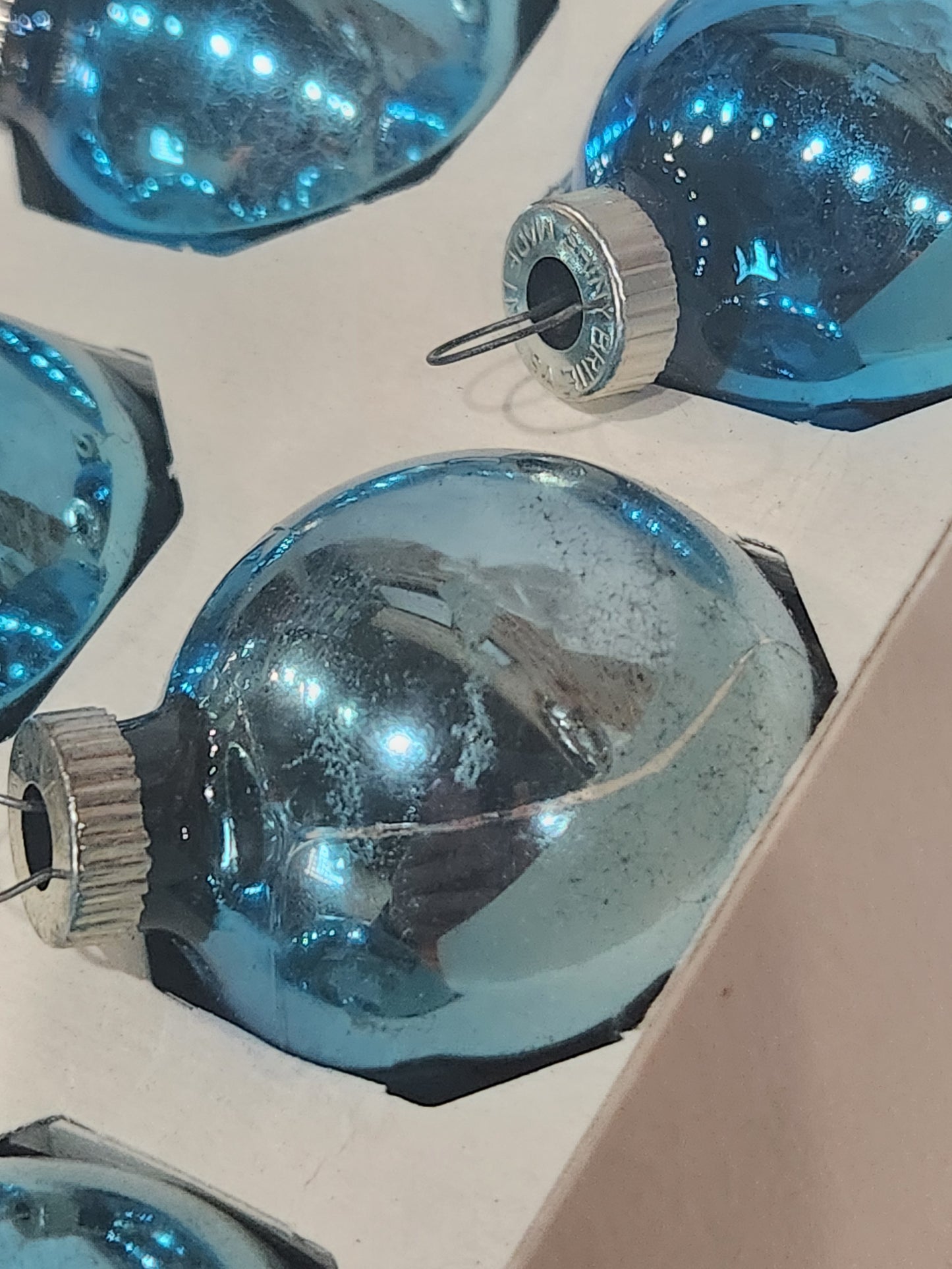 Box of Shiny Brite Brite turquoise ornament 1 1/2" bo61