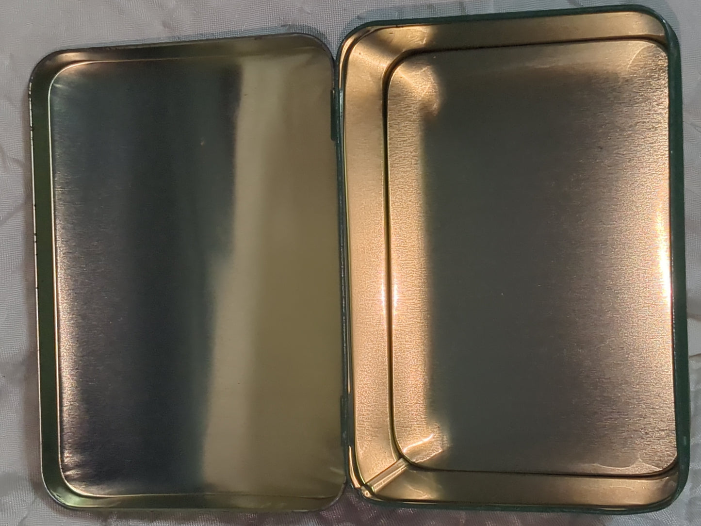 Vintage Collector Coca-Cola Coke Tin with hinged lid 1995 cct5