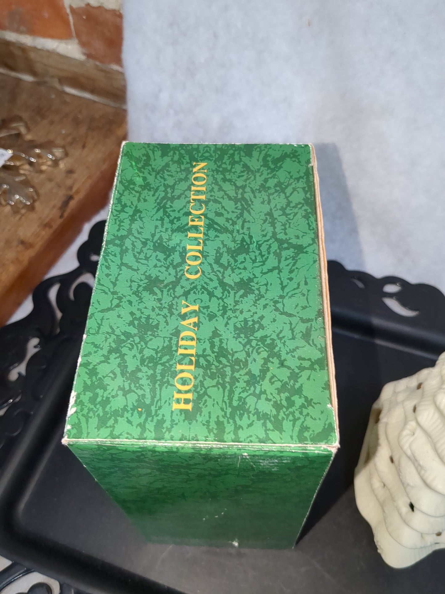 Vintage Matte Ceramic Christmas Tree Votive Holder-White Gold Star Candles