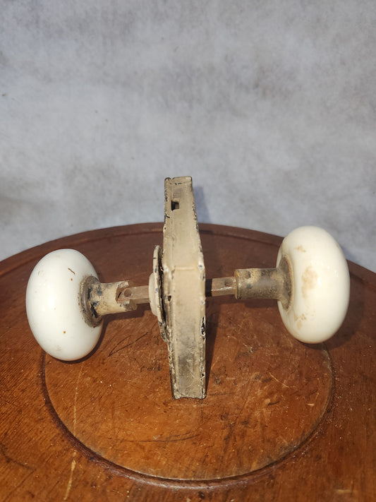 Kn6 Antique White Door Knob and Lock Set kn6