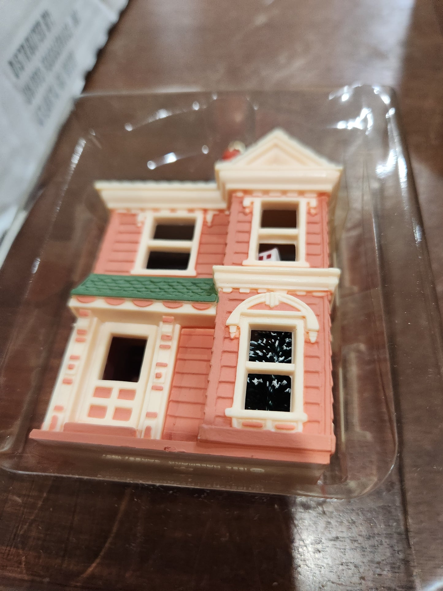 HH1984 first in series dollhouse Ornament Hallmark Nostalgic Houses
