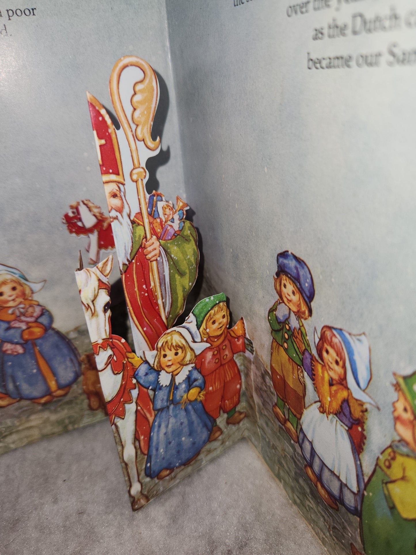 Vintage 1980s First Edition Hallmark POP UP book Christmas in Many Lands by Barbara Bartocci bk12