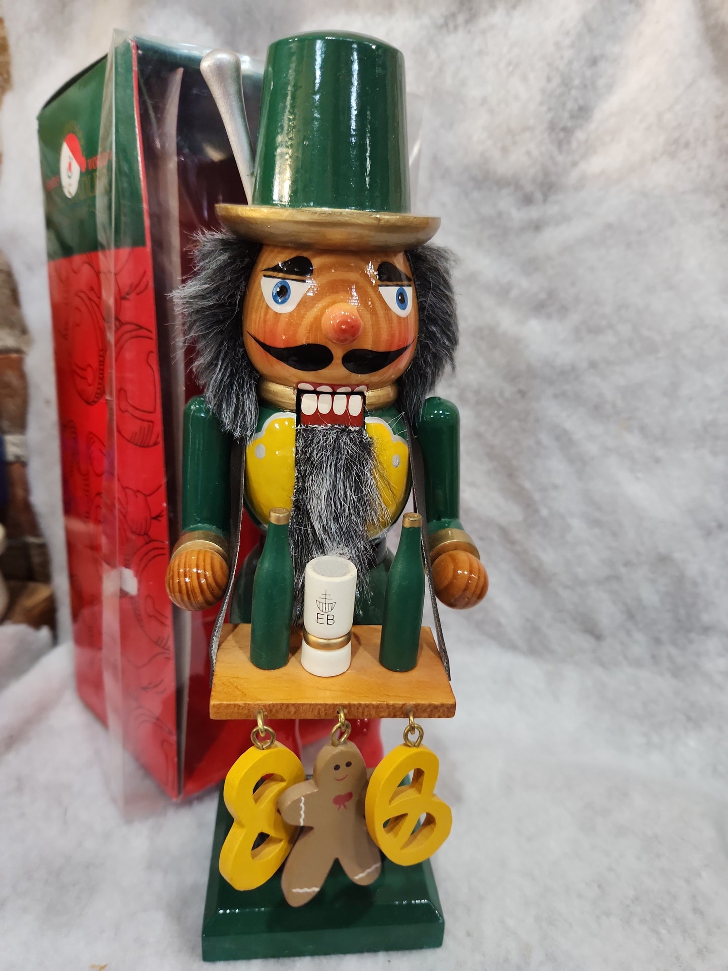 Vintage Kurt Adler Wood Nutcracker Octoberfest German Nutcracker with Serving Tray, Beer, mug, and Pretzels nut71