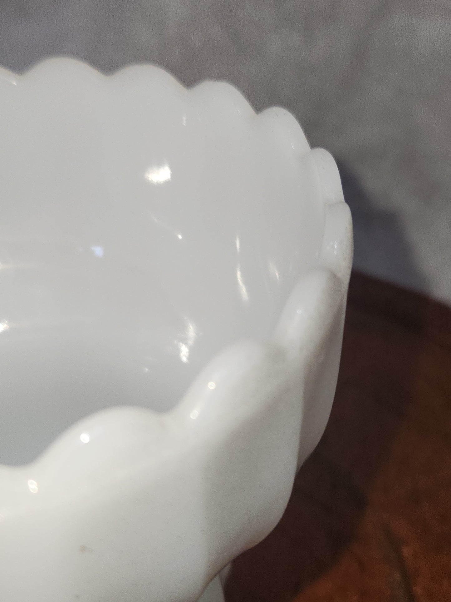 Vintage Milk Glass Ribbed, flutted Scalloped edge compote dish on pedestal candy planter dessert mg56