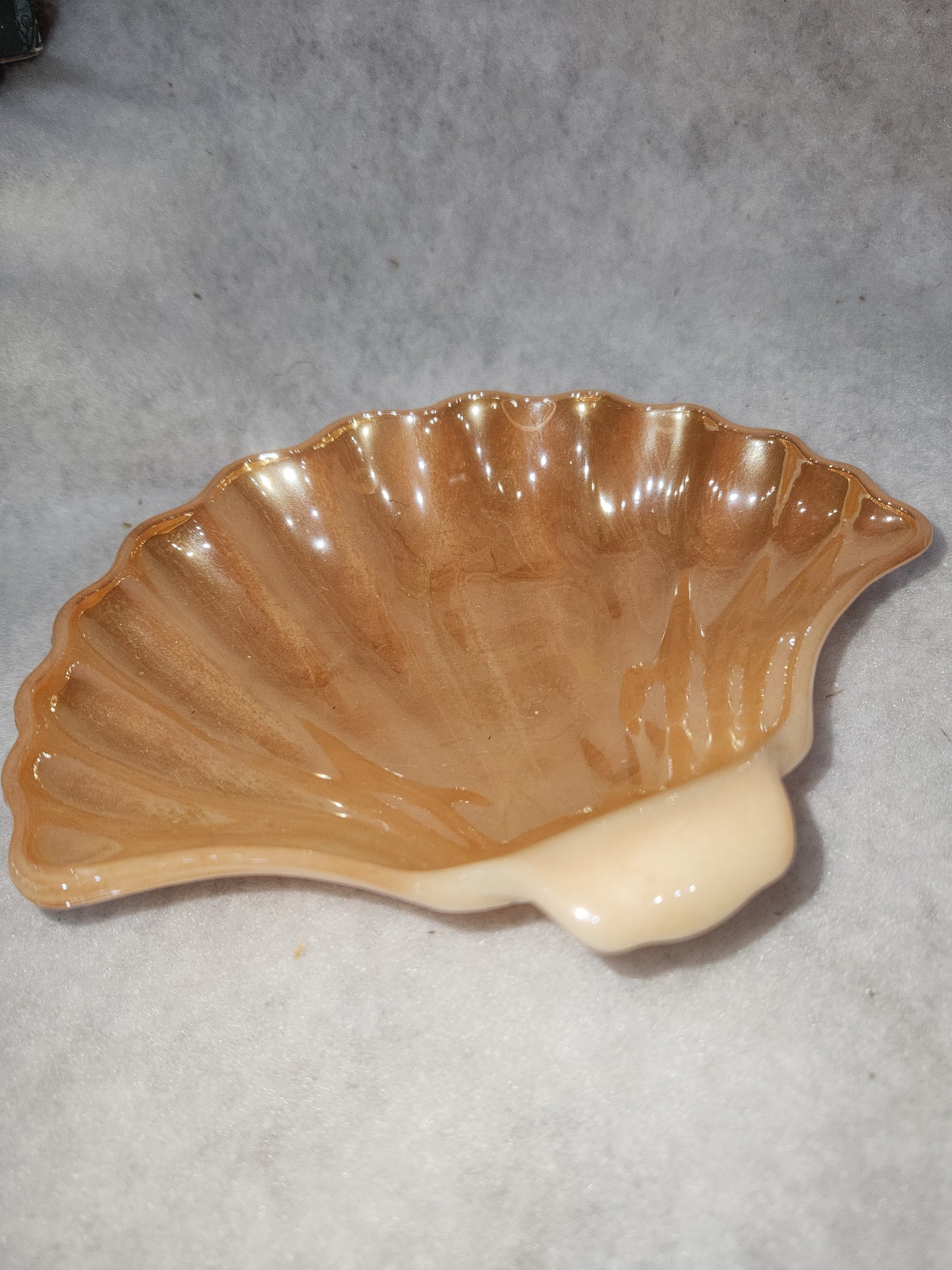 Vintage Anchor Hocking Fire King Peach Lusterware Clam Shell Candy Dish gl605