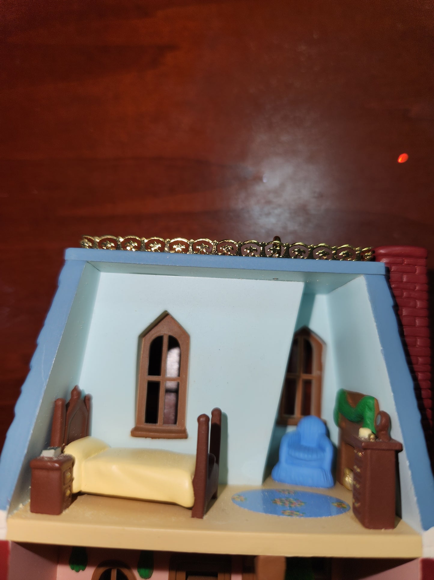 House on Holly Lane Ornament Hallmark Nostalgic Houses and shops Hh1999
