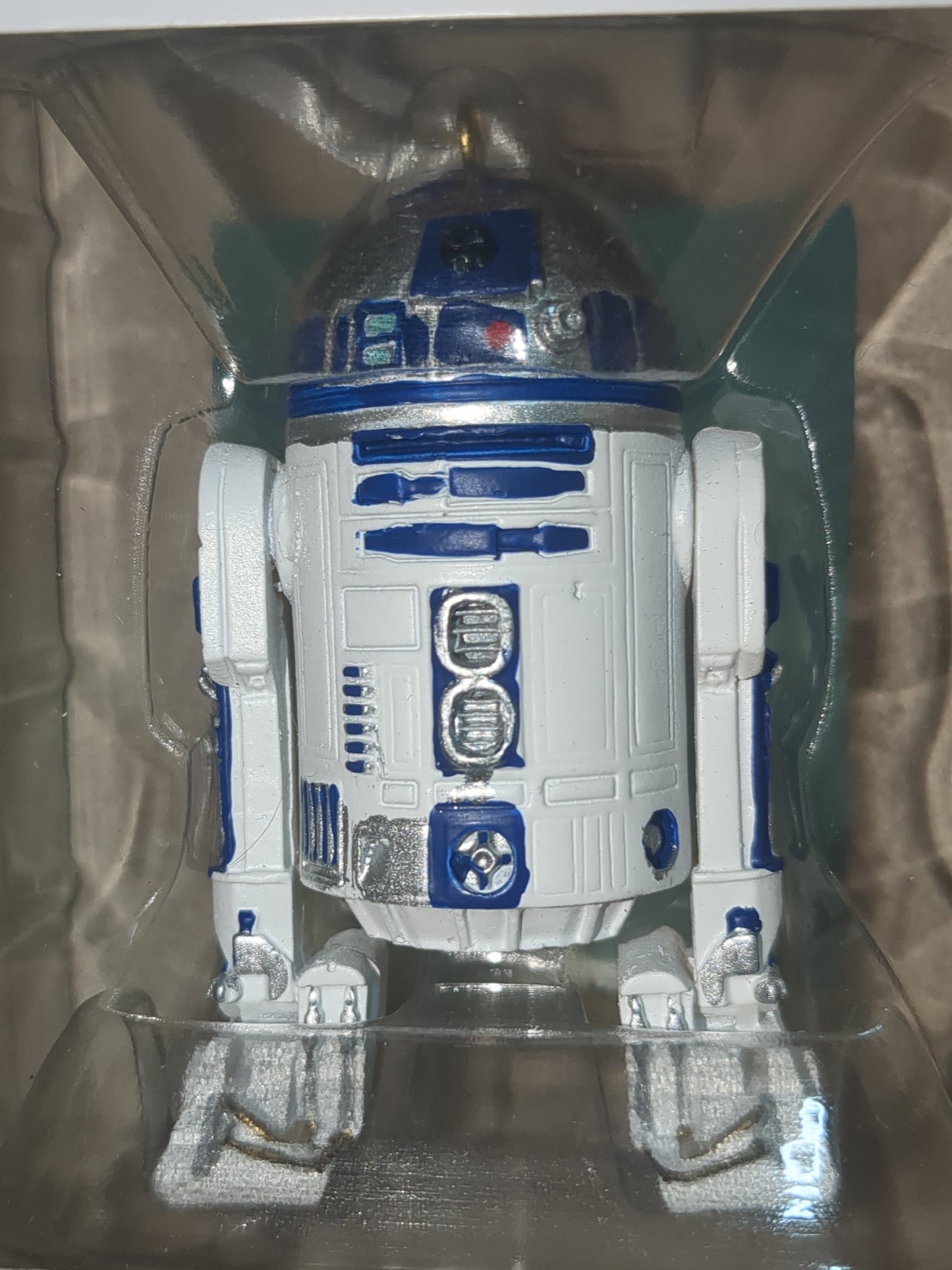 2021 Hallmark Disney Star Wars R2-D2 Christmas Tree Ornament NEW in Box. HH403