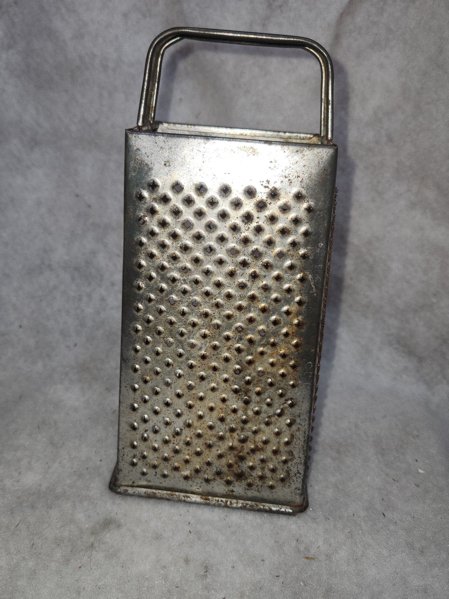 VINTAGE Bromwell Metal Box Grater Cutter Shredder Slicer has 4 sides patina Michigan City sh32