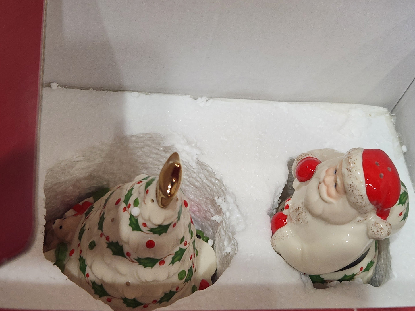 Holiday Lenox tree & Santa Salt & Pepper Set Sps9