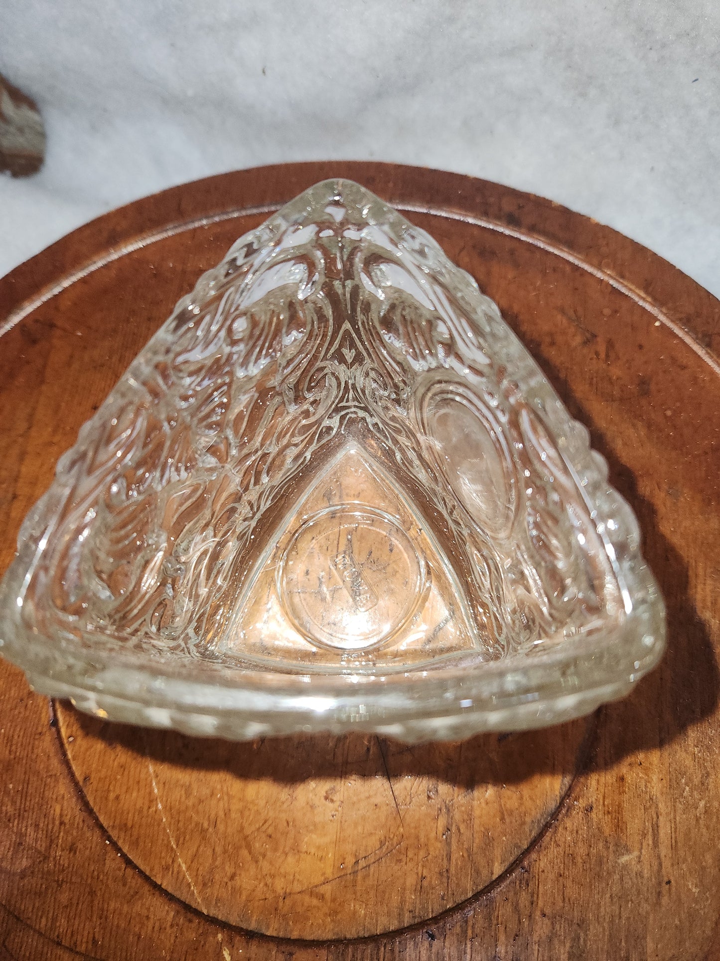 Avon Pressed Glass Triangle Shaped Clear Swirl candle holder vase Collectible av919