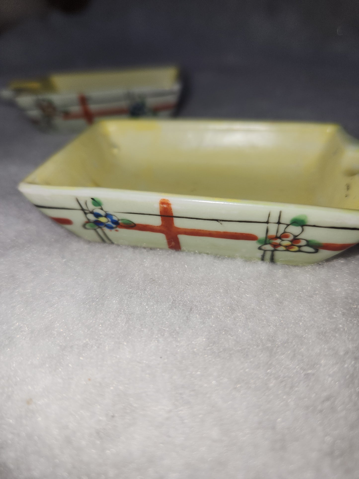 Vintage set of 2 replacement ashtrays for 1940’s Kitty Cat Cigarette box and ashtray set. Ceramic Japan ash2