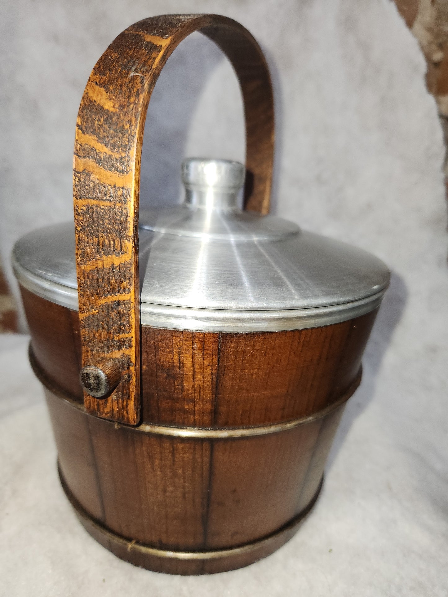 Vintage wood and aluminum ice bucket ice4
