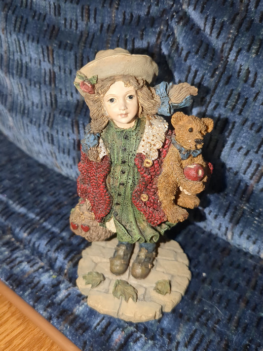 The Boyds collection Yesterdays' Child "Candice with Matthew...Gathering Apples" 1996 Dollstone collection bb3