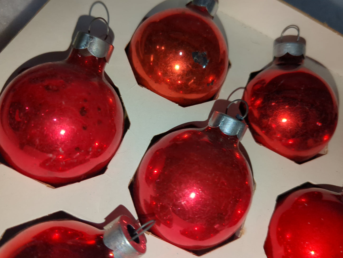 Box of Shiny Brite red ornament 1 1/2" box99