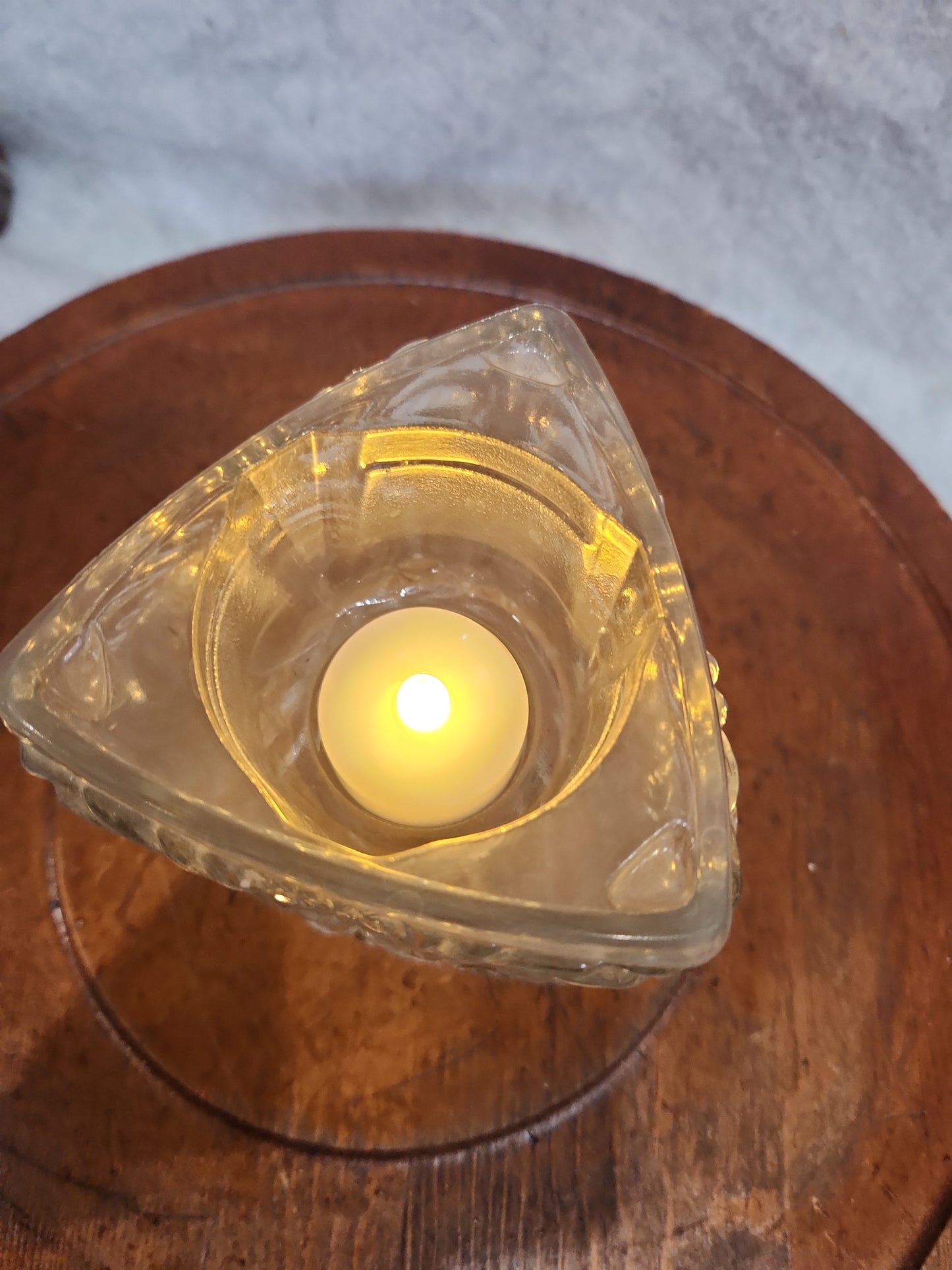 Avon Pressed Glass Triangle Shaped Clear Swirl candle holder vase Collectible av919
