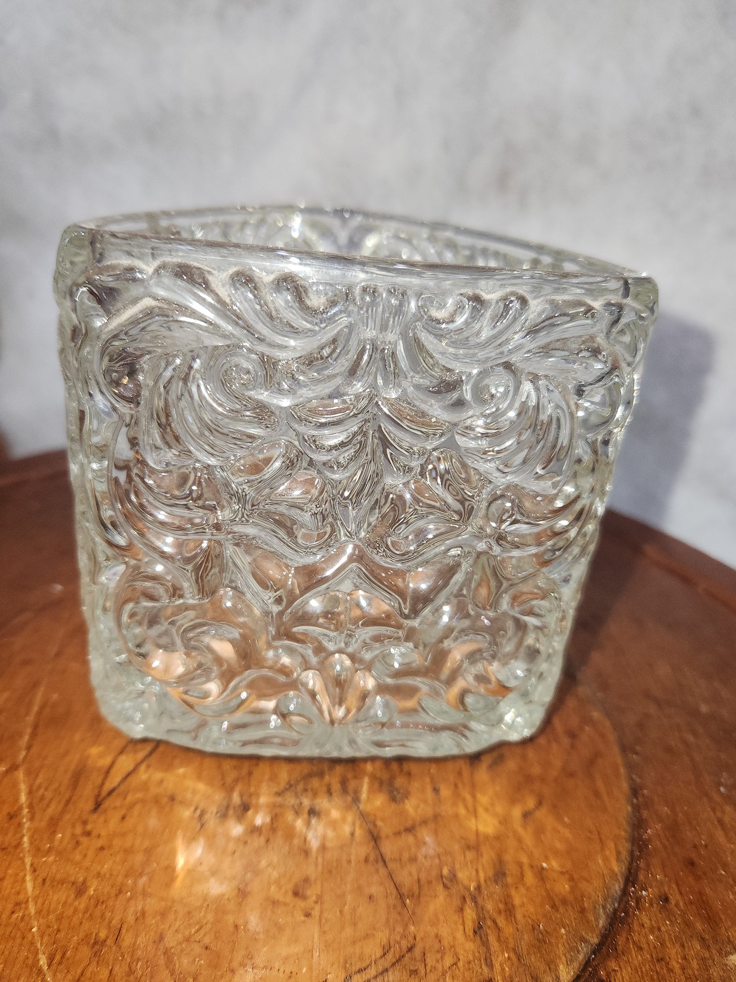Avon Pressed Glass Triangle Shaped Clear Swirl candle holder vase Collectible av919