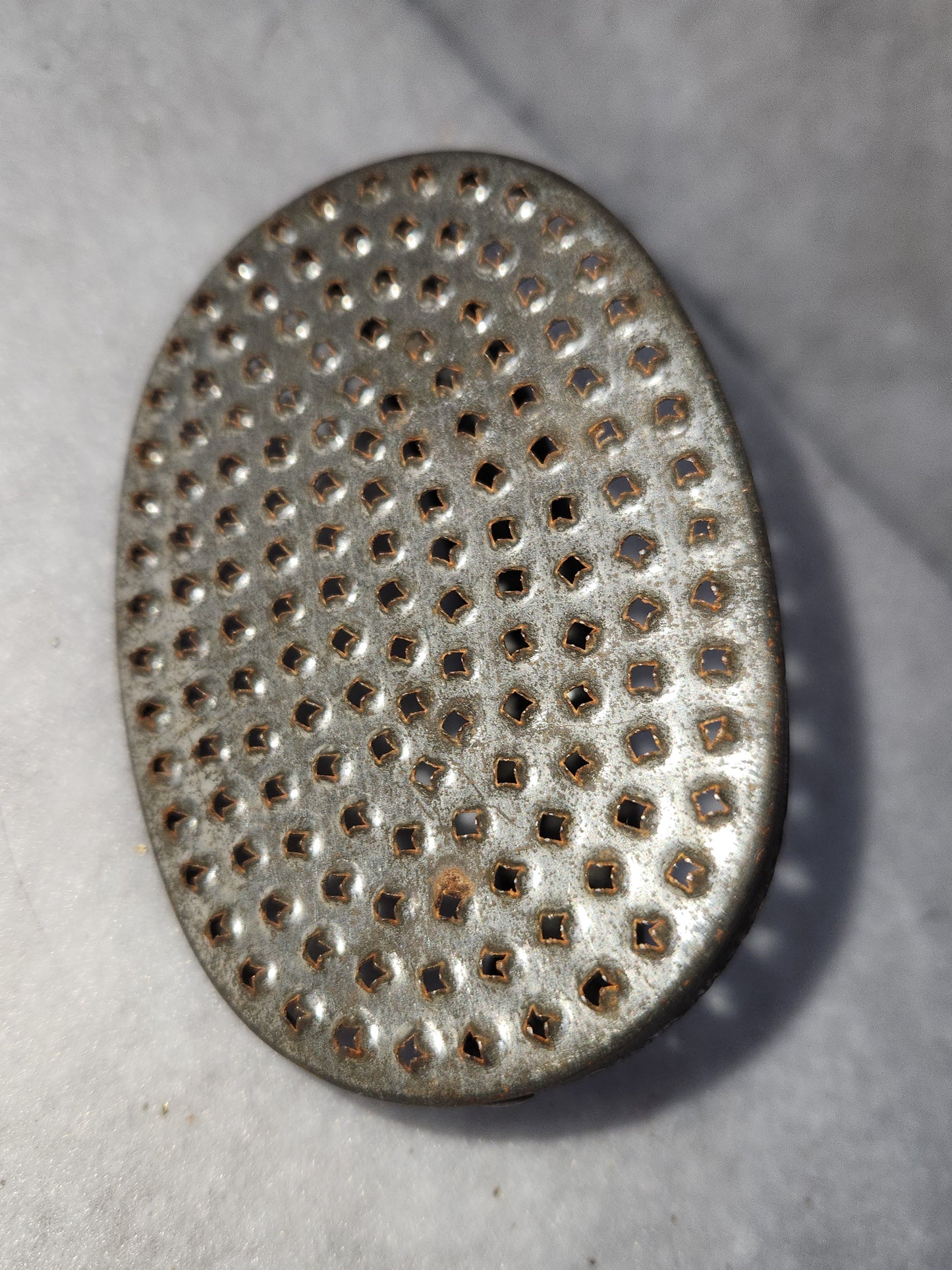Vintage Antique aluminum Palm Grater Hand Grater Ricer kit111