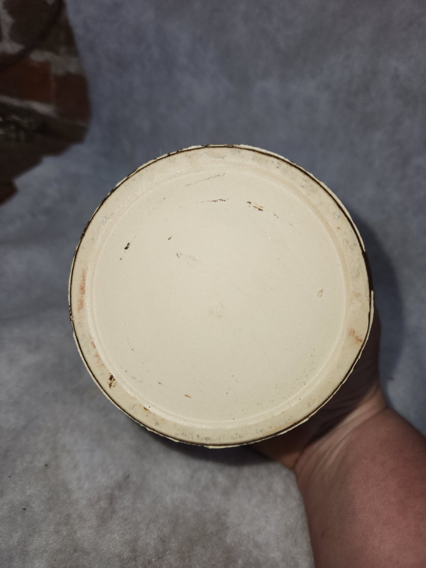 Vintage brown pottery crock lid and metal bail pot59