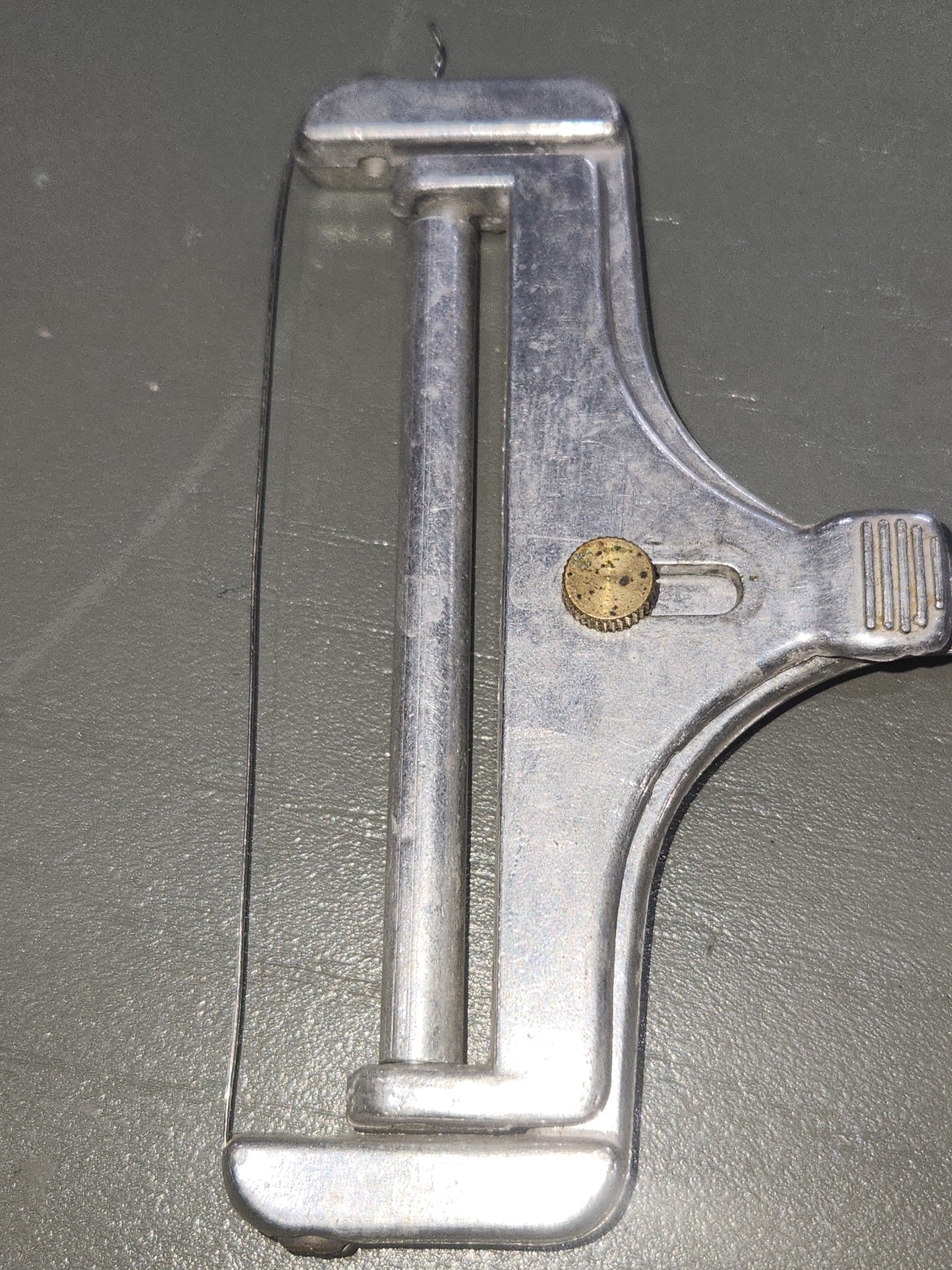 Vintage Metal Adjustable Wire Cutter Slicer w/ Roller Made in Taiwan ki66