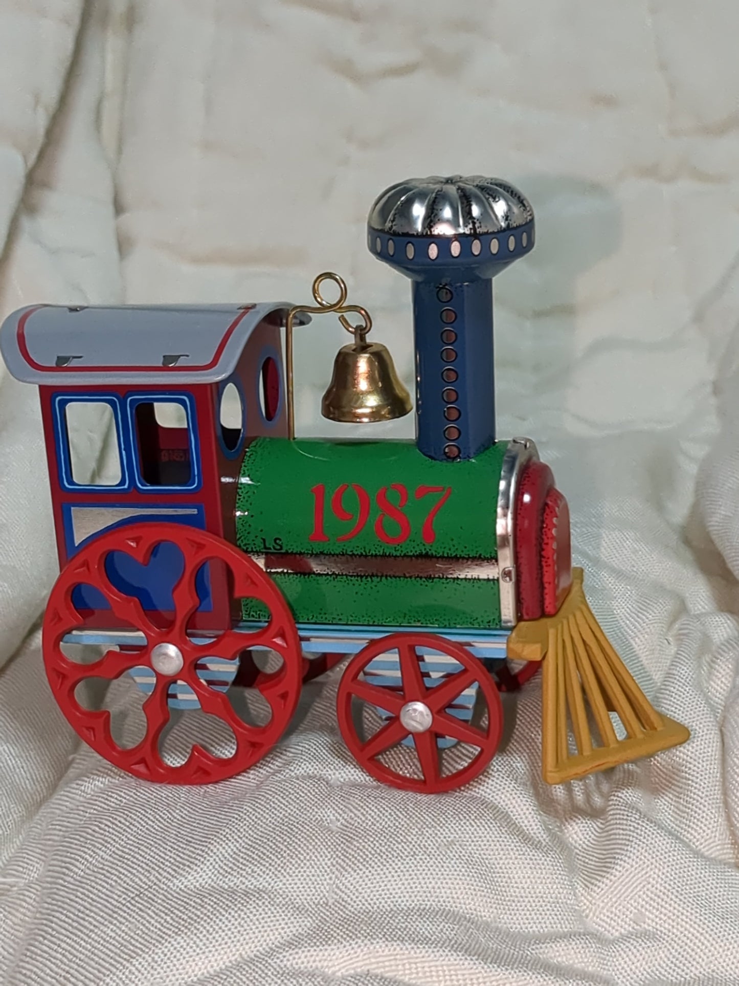 Vintage 1987 Hallmark tin locomotive series train #6 HH298